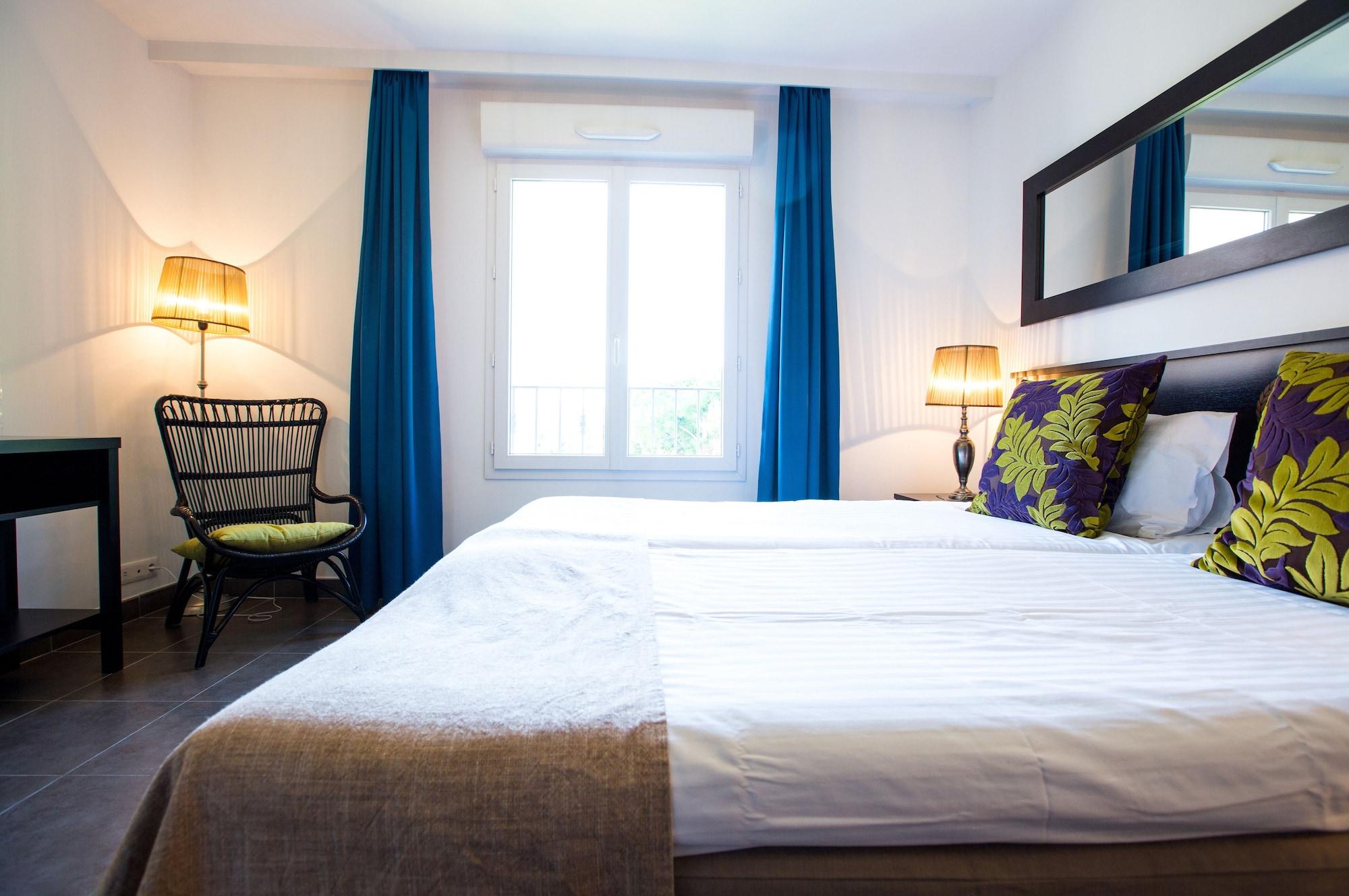 LʼÎle-Rousse Langley Resort Napoleon Bonaparte מראה חיצוני תמונה