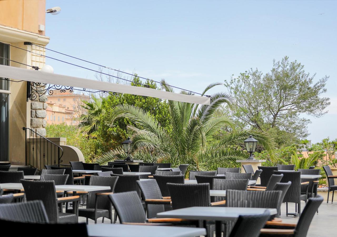 LʼÎle-Rousse Langley Resort Napoleon Bonaparte מראה חיצוני תמונה