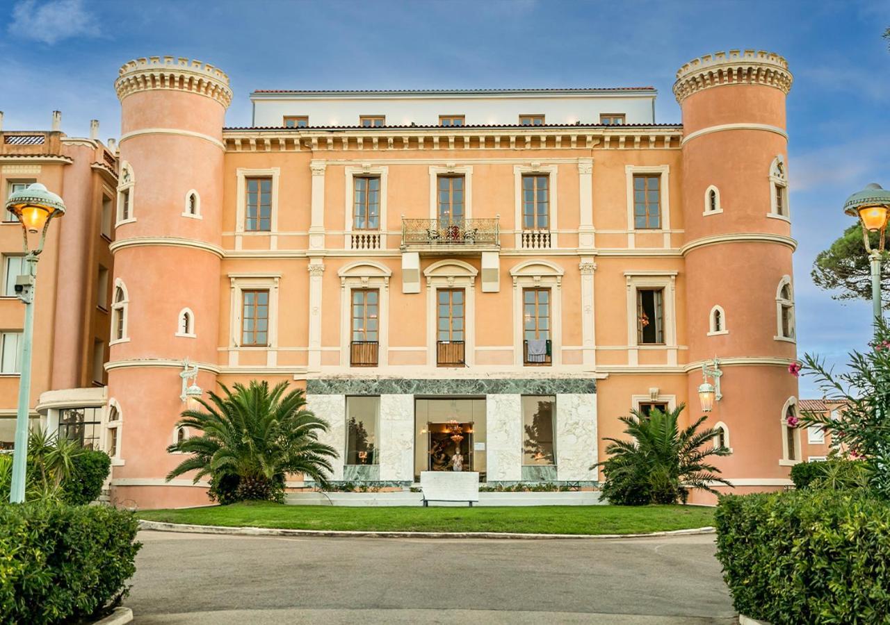 LʼÎle-Rousse Langley Resort Napoleon Bonaparte מראה חיצוני תמונה